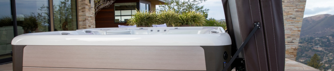 Hot tub insulation 101: How to ensure you don’t get left in the cold | HotSpring Spas