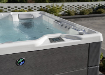 Hot tub insulation 101: How to ensure you don’t get left in the cold | HotSpring Spas