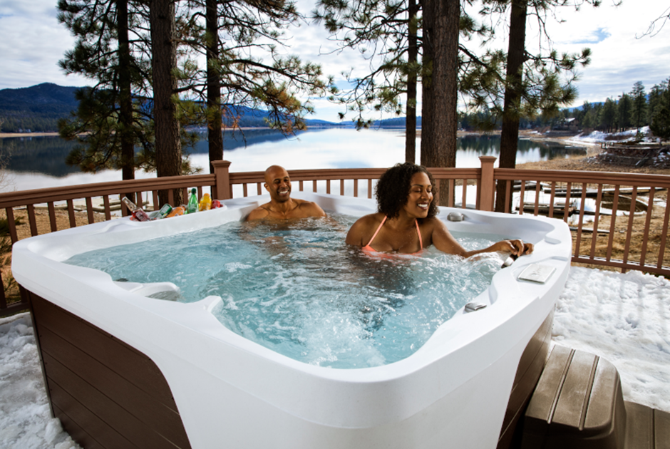 Enjoy the Monterey Premier’s 22 hydrotherapy jets and ice-cold beverages from the molded-in ice bucket. | HotSpring Spas