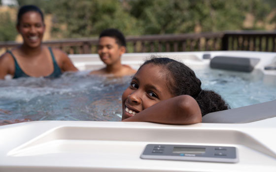 how to choose a jacuzzi 560x350