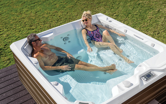 hot spring spas hot tub hot spa 560x350